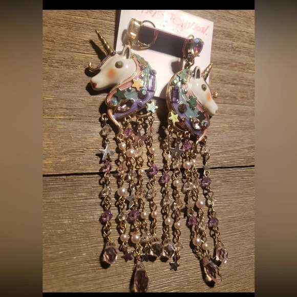 BETSEY JOHNSON Retired Long Dangling Unicorn Enamel AB Crystals Earrings NEW NWT - Picture 6 of 7